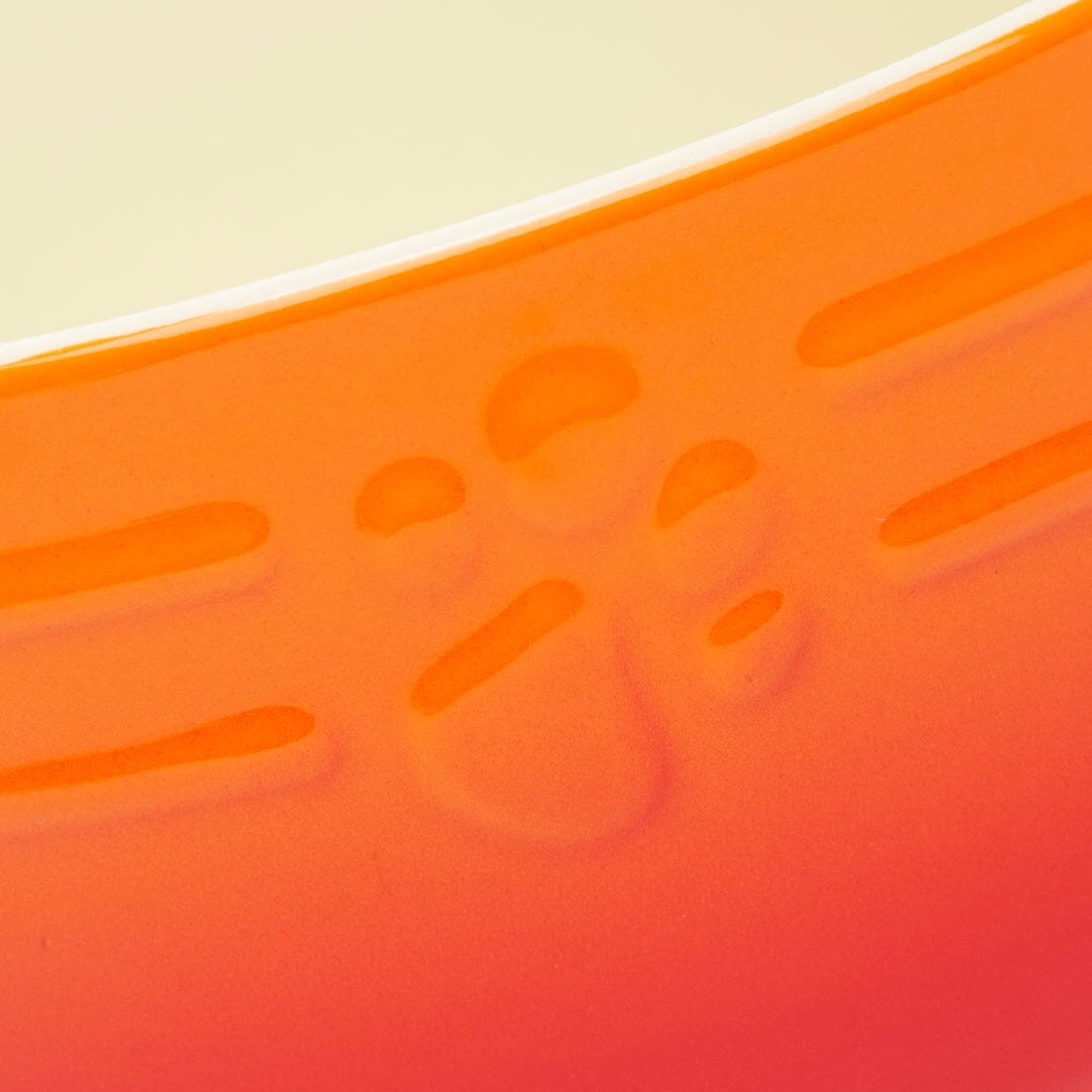 Close up of Scruffs Ombre Pet Bowl in orange